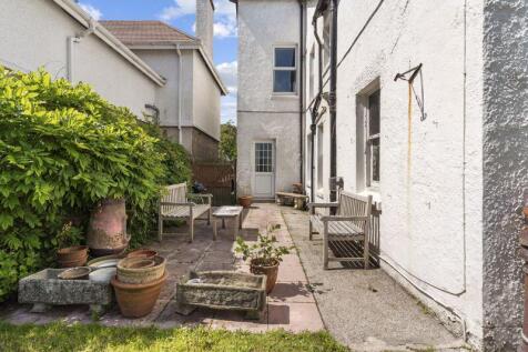 10 Ballanard Road