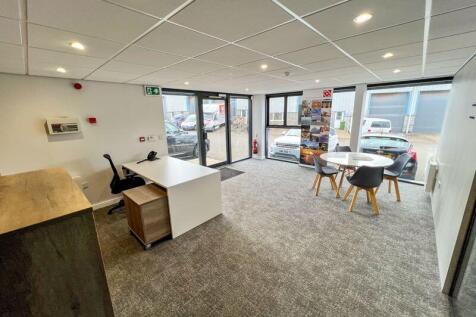 1c Balderton Court, Balthane