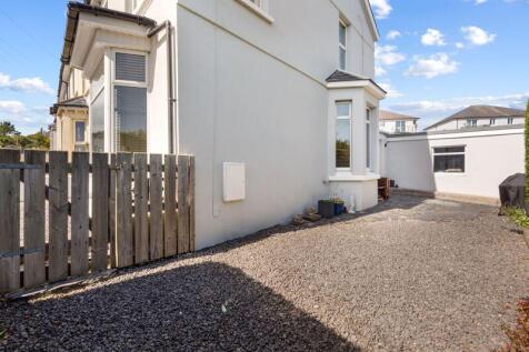 2 Victoria Avenue