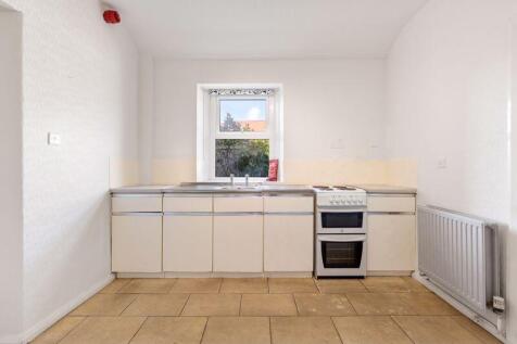 Flat 2, 30 Hawarden Avenue