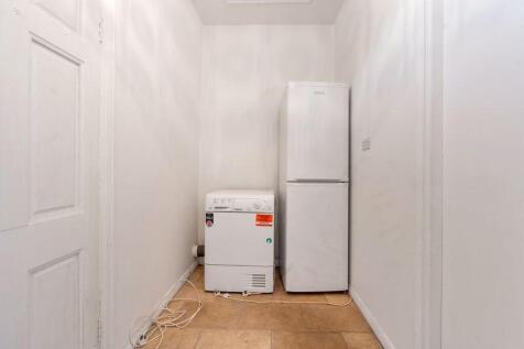 Flat 2, 30 Hawarden Avenue
