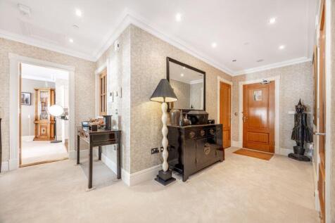 34 Majestic Apartments