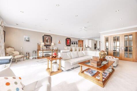 34 Majestic Apartments