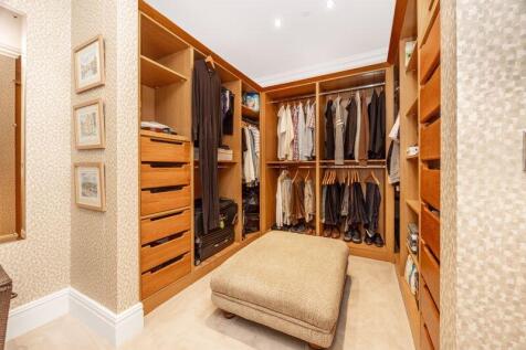 34 Majestic Apartments