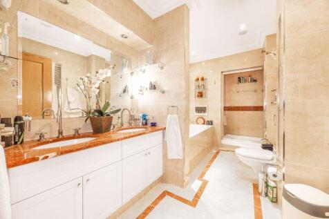 34 Majestic Apartments