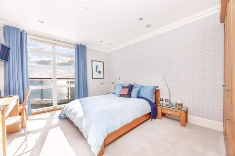 34 Majestic Apartments