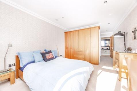 34 Majestic Apartments