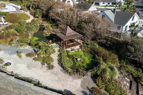 34 Majestic Apartments