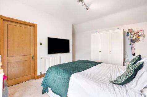 Flat 6 Palm Court