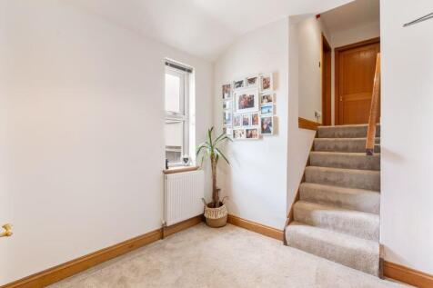 Flat 6 Palm Court