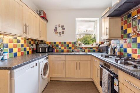 Flat 6 Palm Court