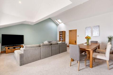 Flat 6 Palm Court