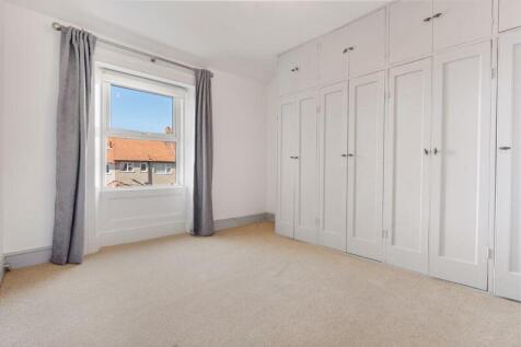 Flat 2, 30 Hawarden Avenue