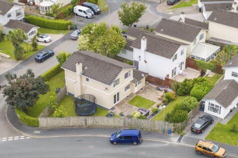 10 Larch Hill