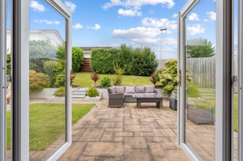 10 Larch Hill