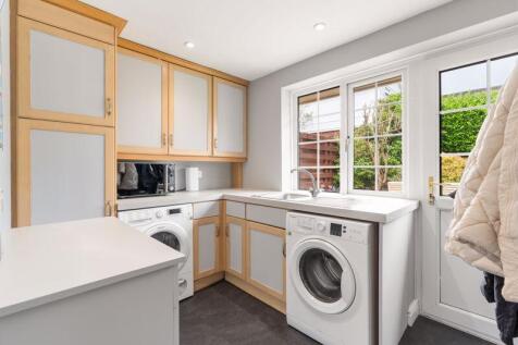 10 Larch Hill