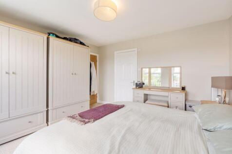 10 Larch Hill