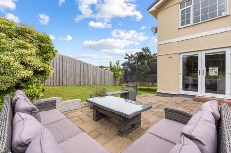 10 Larch Hill