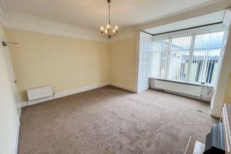 20 Selbourne Drive - Flat 1