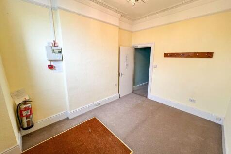 20 Selbourne Drive - Flat 2
