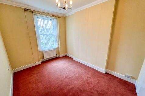 20 Selbourne Drive - Flat 2