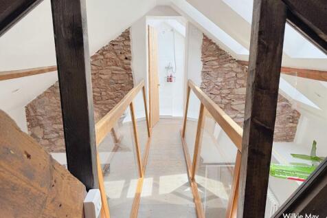 Bridge to en-suite