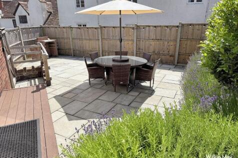 Courtyard garden