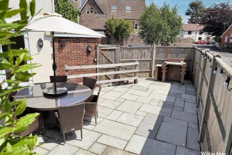 Courtyard garden