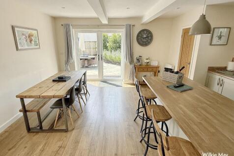 Kitchen diner