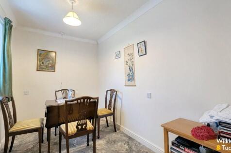 Bedroom/dining