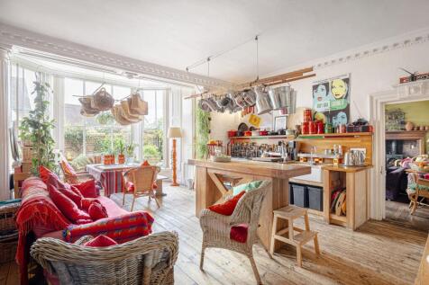 Kitchen Family Room