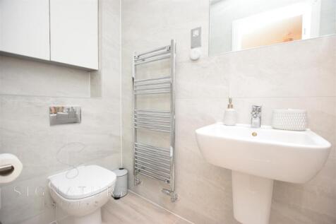 En Suite To Master 2.jpg