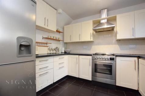 Kitchen 1 (13).jpg