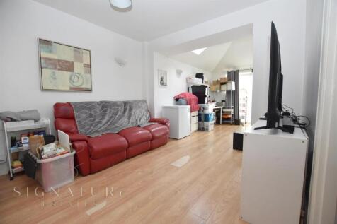 Living Room.jpg