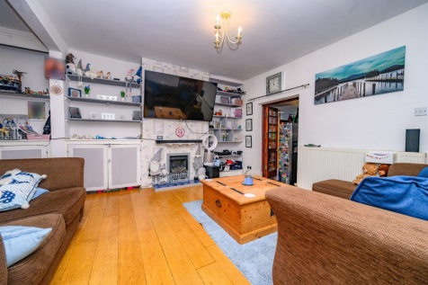 Living Room 3.png