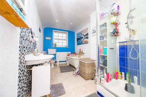 Bathroom (18).jpg