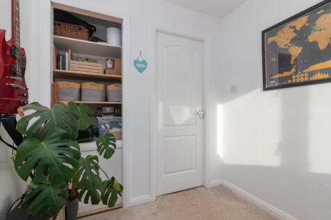 31 Earlshill Drive, Howwood, PA9 1DT 3L-19