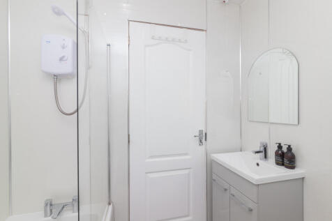 31 Earlshill Drive, Howwood, PA9 1DT 3L-27