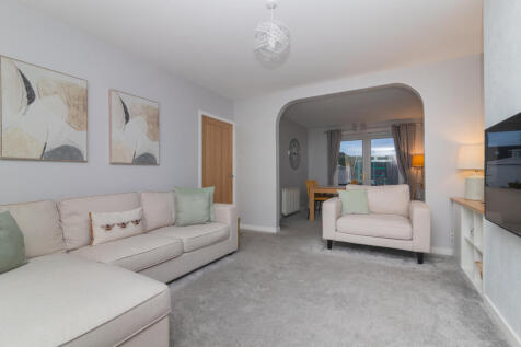 38 Gleniffer Road, Renfrew Pa4 0re L-3