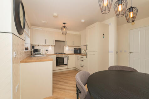 56 Barskiven Circle Paisley PA1 2FA 3L-9