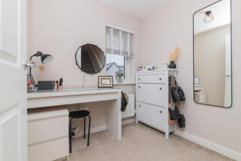 56 Barskiven Circle Paisley PA1 2FA 3L-21
