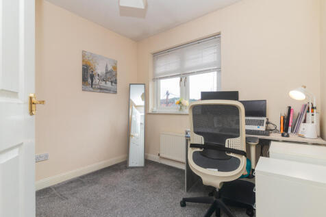 40 arkleston drive pa1 3en 3L-24
