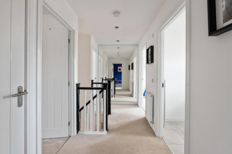 UPPER LANDING