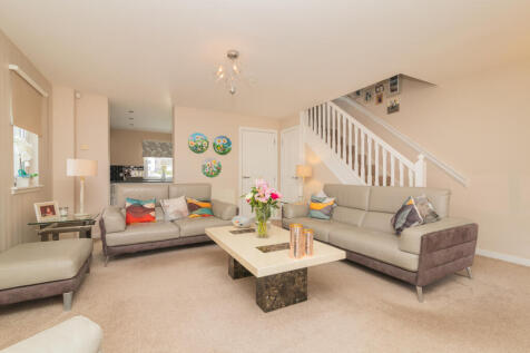 19 Accord avenue Paisley  PA2 7DN 3L-7