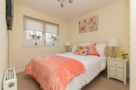 19 Accord avenue Paisley  PA2 7DN 3L-15