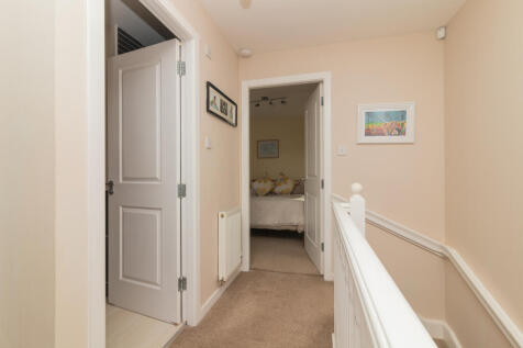 19 Accord avenue Paisley  PA2 7DN 3L-26