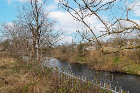 19 Accord avenue Paisley  PA2 7DN 3L-30