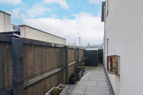 19 Accord avenue Paisley  PA2 7DN 3L-31