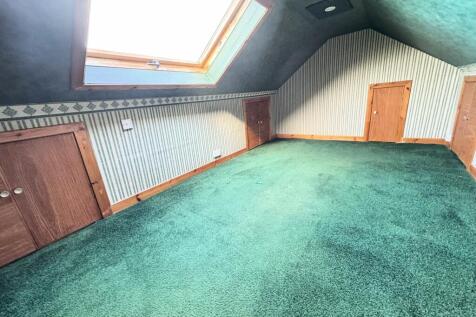 Attic. (1).JPG