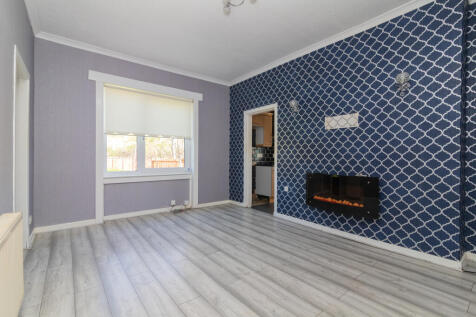 316 Gladsmuir rd Hillington Glasgow G52 2LQ L-13